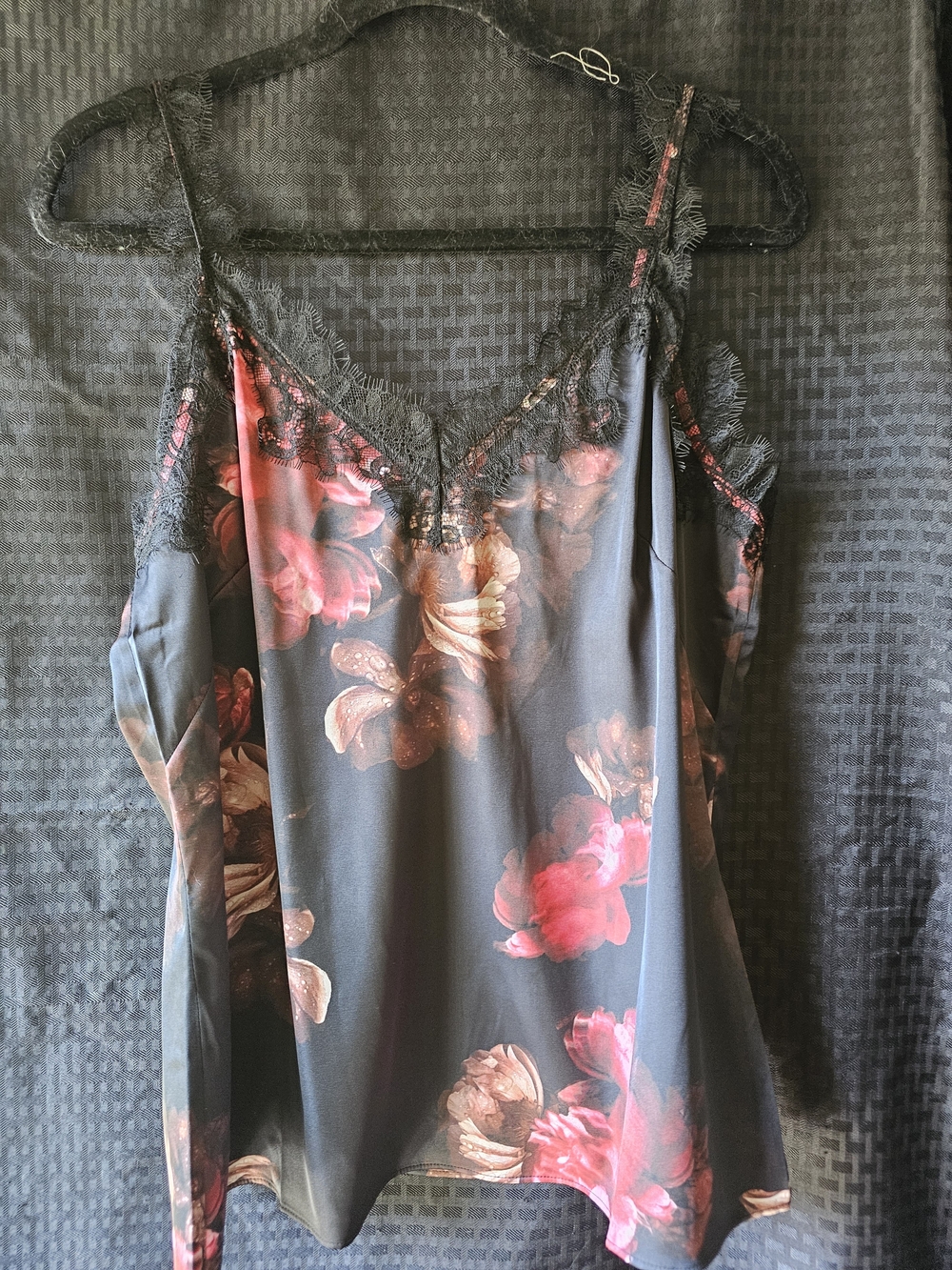 White House Black Market Black Floral Lace Trim Satin Cami